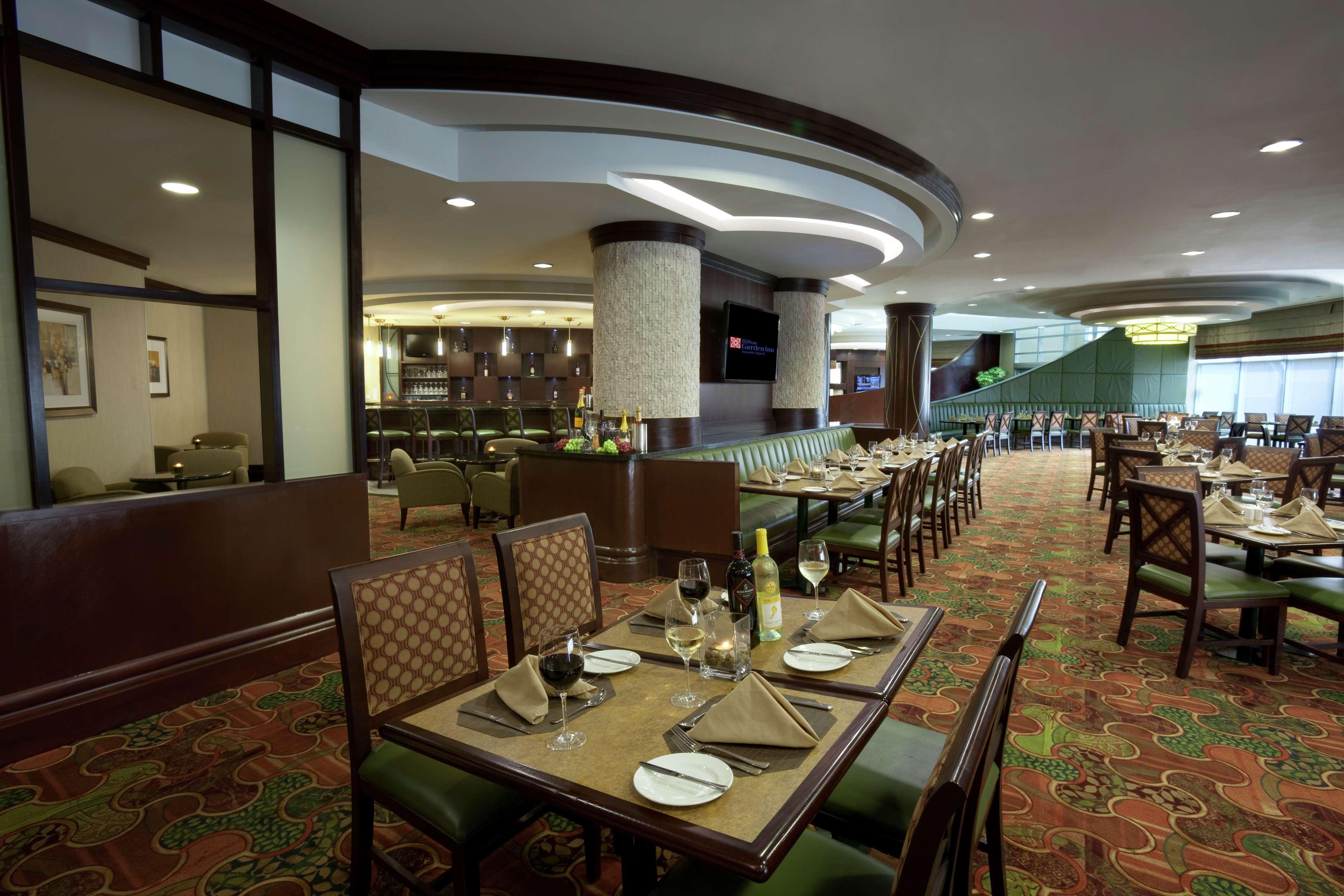 Hilton Garden Inn Toronto Airport Mississauga Exterior photo