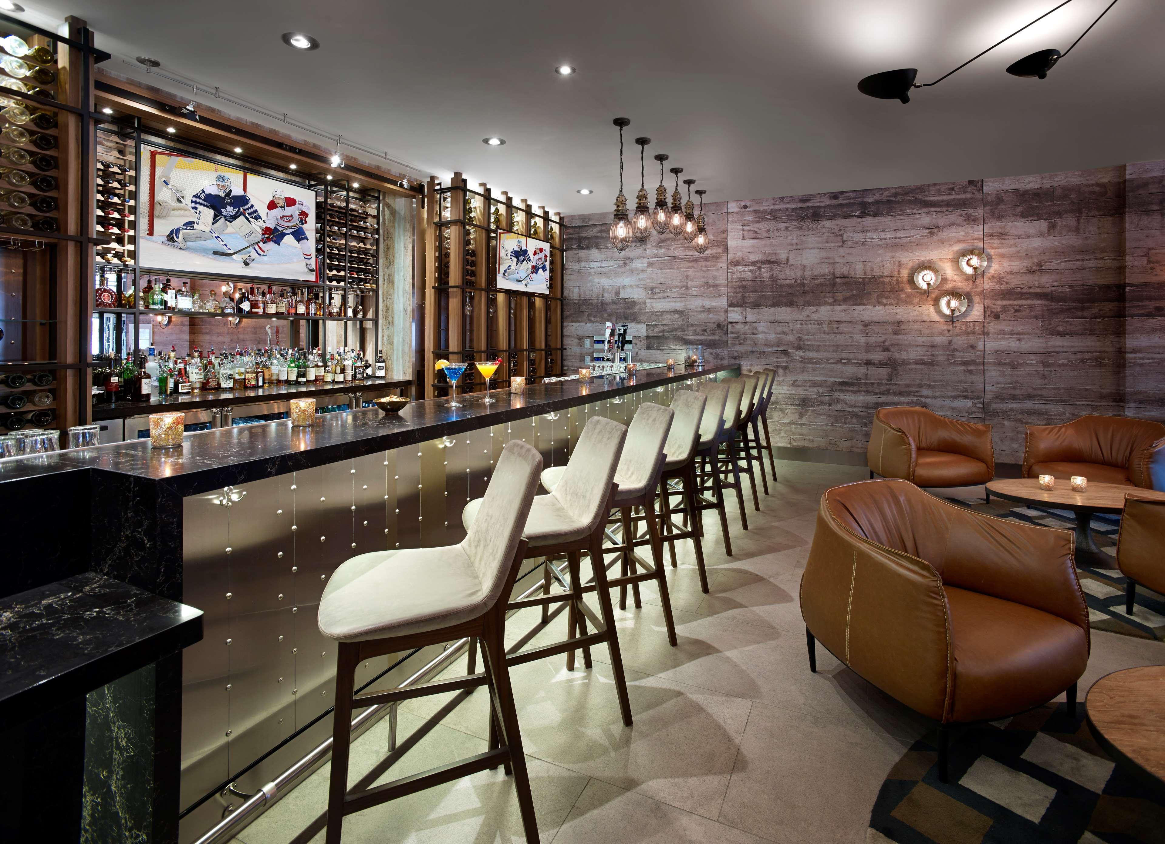 Hilton Garden Inn Toronto Airport Mississauga Exterior photo