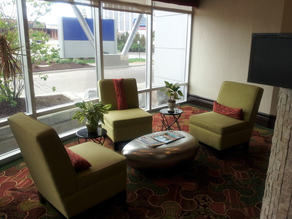 Hilton Garden Inn Toronto Airport Mississauga Exterior photo